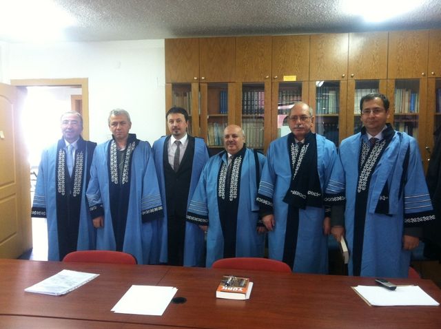 Kemaloğlu, Doçentlik Sınavı Sonrasında Sınav Jüri Üyeleri İle Birlikte (2012)